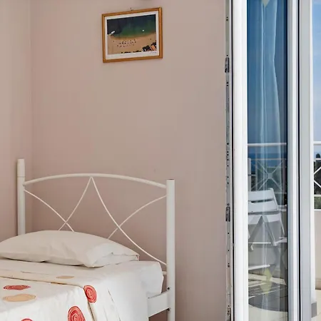 Helena Kefalonia * סבורונטה